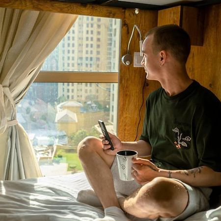 Lunar Hostel Plus Дубай Экстерьер фото