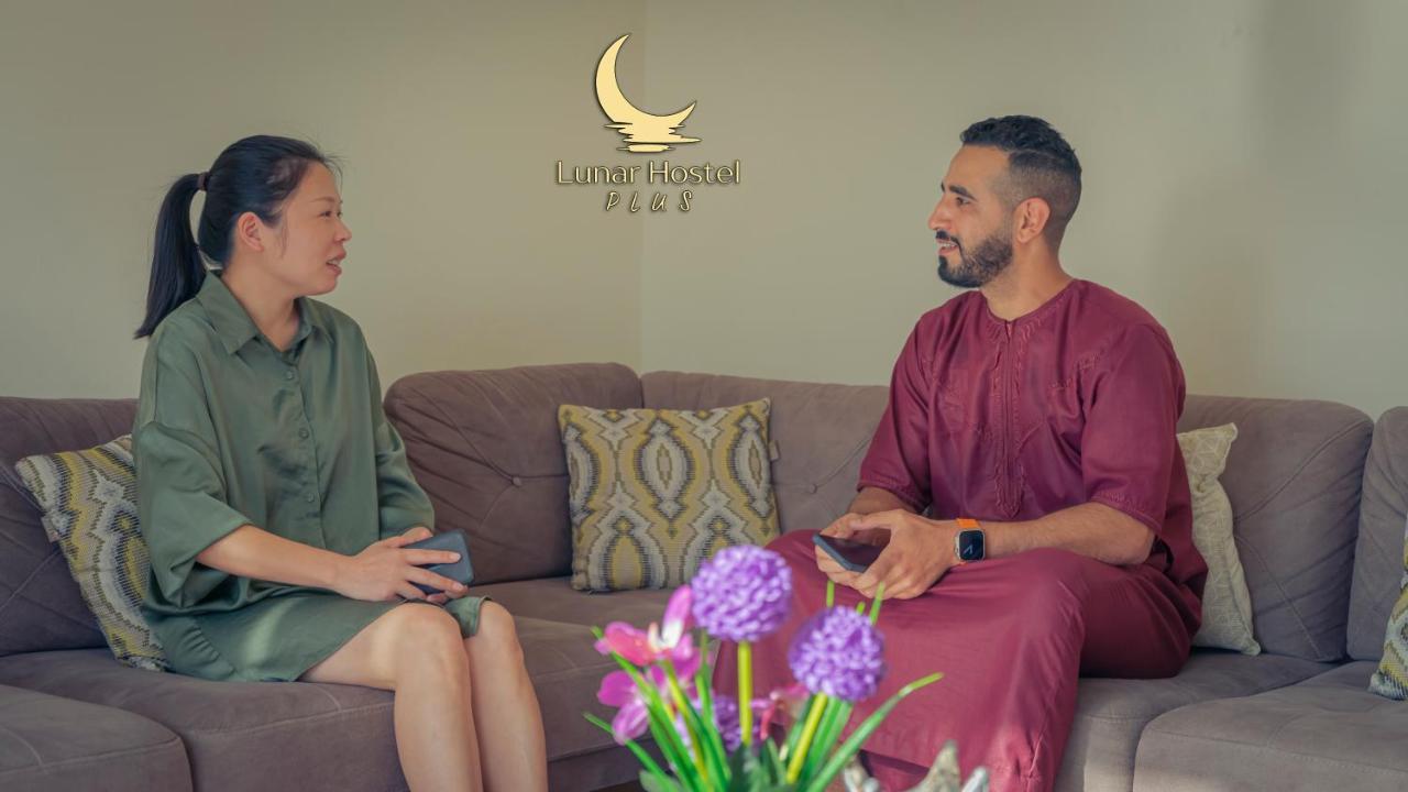 Lunar Hostel Plus Дубай Экстерьер фото