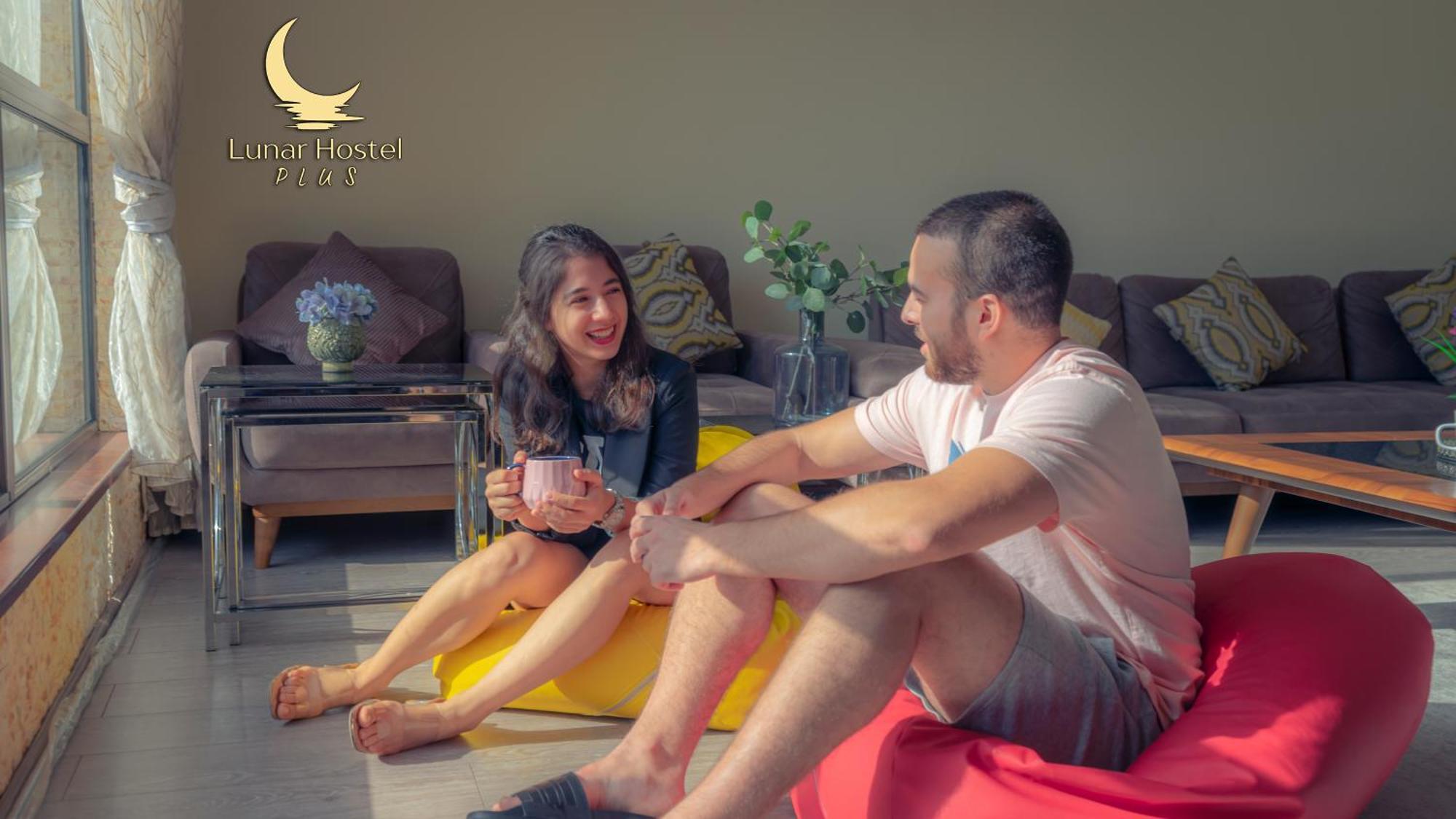 Lunar Hostel Plus Дубай Экстерьер фото
